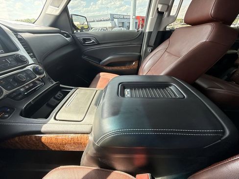 Used 2019 Chevrolet Suburban Premier w/ Premier Plus Edition AWD/4WD image 28