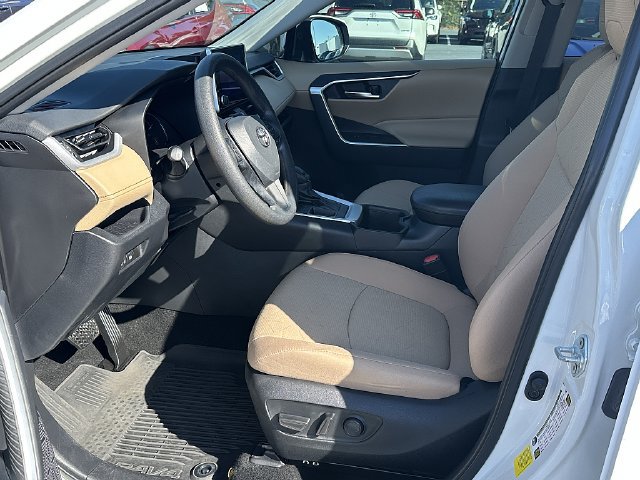 Certified 2024 Toyota RAV4 XLE FWD image 21