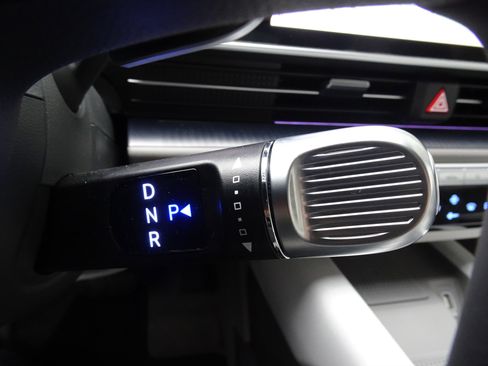 Used 2024 Hyundai Ioniq 6 SEL image 19