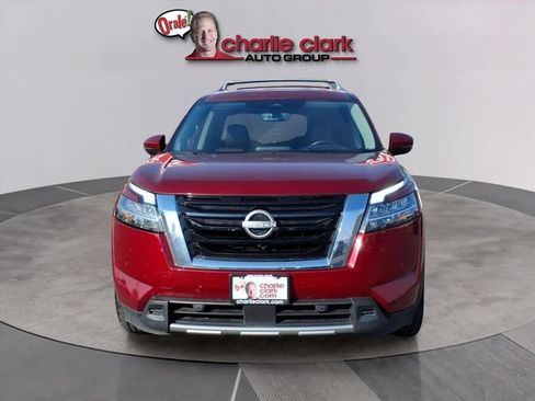 Used 2023 Nissan Pathfinder Platinum w/ Cargo Package image 8