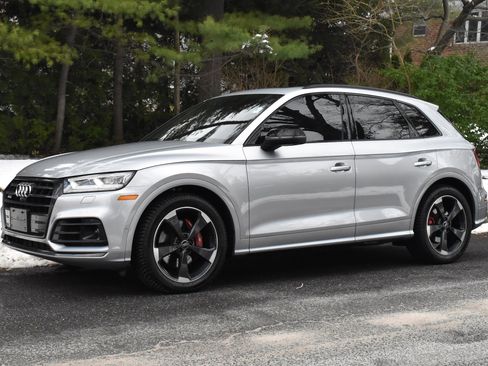 Used 2019 Audi SQ5 Prestige w/ Prestige Package image 3