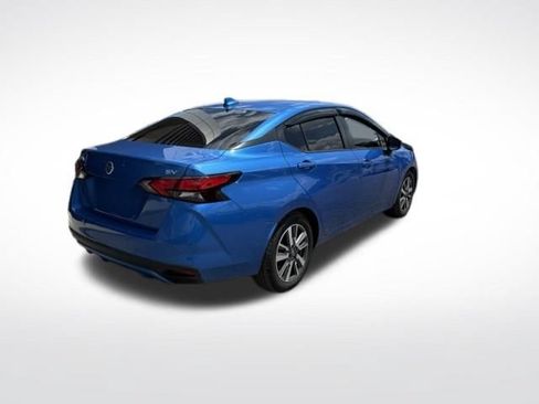 Used 2020 Nissan Versa SV FWD image 2