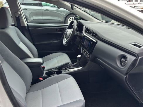 Used 2017 Toyota Corolla LE image 10