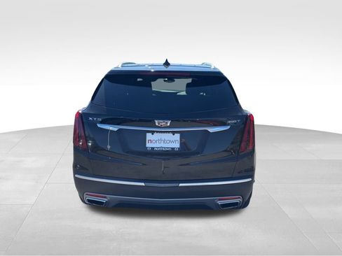 Used 2022 Cadillac XT5 Premium Luxury w/ Technology Package image 8