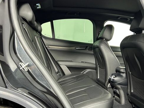 Used 2023 Alfa Romeo Stelvio Ti AWD/4WD image 13