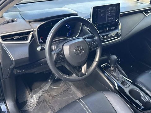 Used 2022 Toyota Corolla LE w/ Premium Interior Package FWD image 8