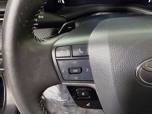 Used 2025 Toyota Camry SE image 14