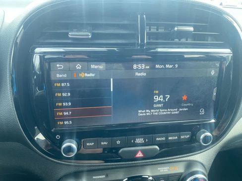 Used 2021 Kia Soul EX image 16