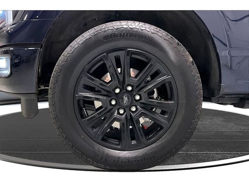 Used 2025 Ford F150 Platinum image 11