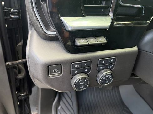 Used 2023 Chevrolet Silverado 1500 LTZ w/ LTZ Premium Package AWD/4WD image 26