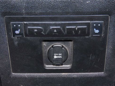 Used 2015 RAM 3500 Laramie w/ Convenience Group image 23