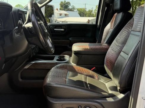 Used 2023 GMC Sierra 3500 Denali w/ Denali Ultimate Package AWD/4WD image 15