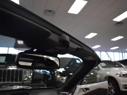 Used 2018 MAZDA MX-5 Miata RF Grand Touring image 32