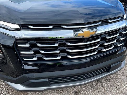 Used 2026 Chevrolet Equinox LT FWD image 3