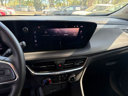 Used 2025 Buick Encore GX Preferred FWD image 21