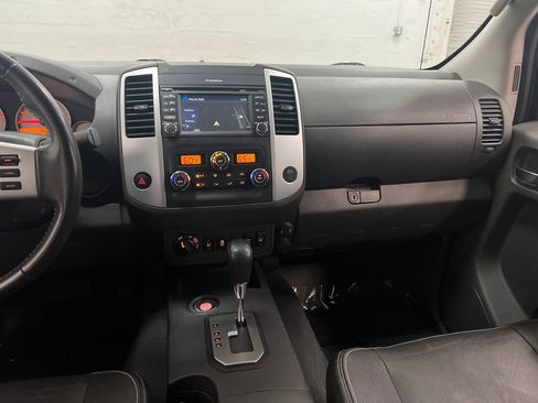Used 2020 Nissan Frontier PRO-4X w/ Pro-4x Utility Package image 18