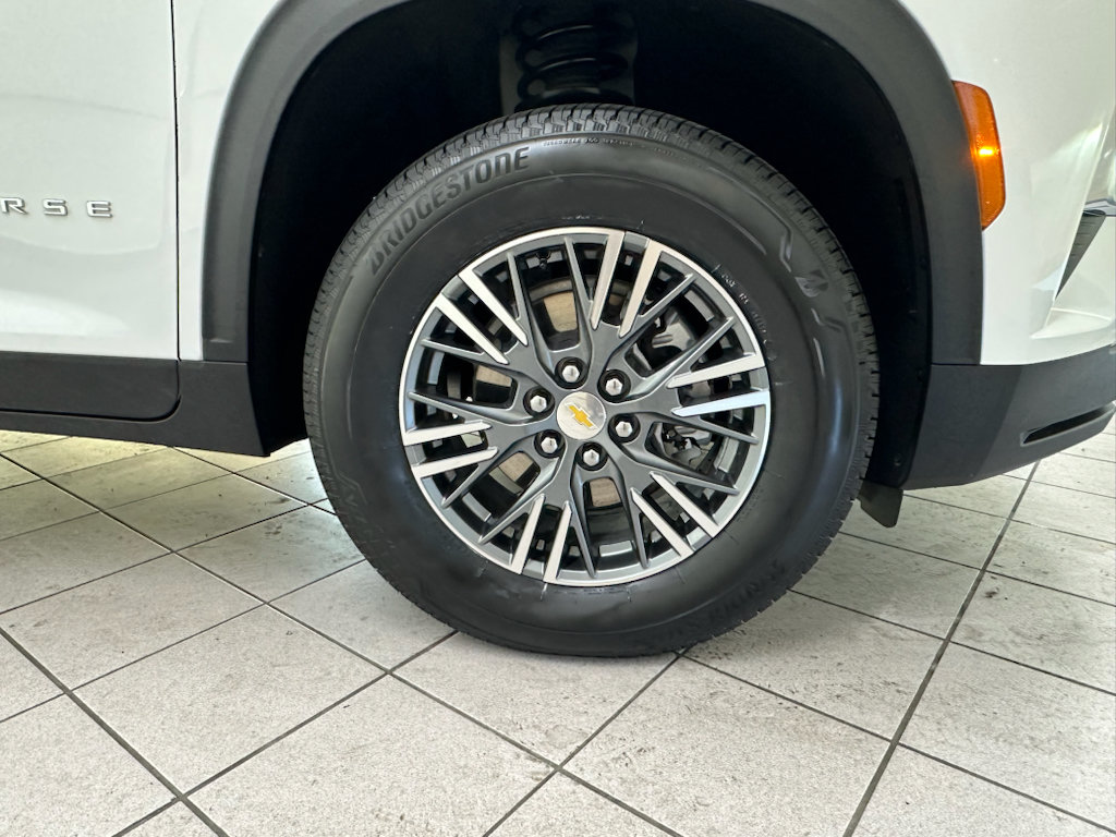 Certified 2024 Chevrolet Traverse LT w/ LPO, Floor Liner Package FWD image 14