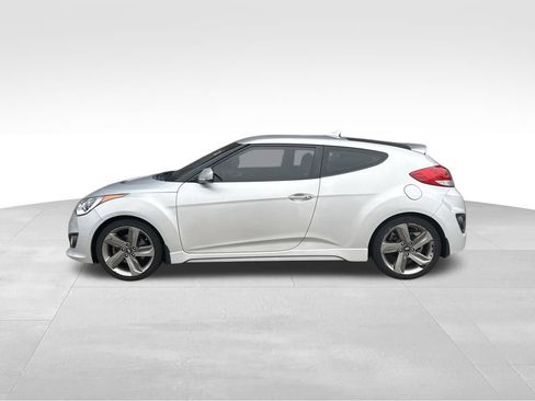 Used 2015 Hyundai Veloster Turbo image 2