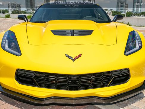 Used 2015 Chevrolet Corvette Z06 w/ 3LZ Preferred Equipment Group RWD image 61