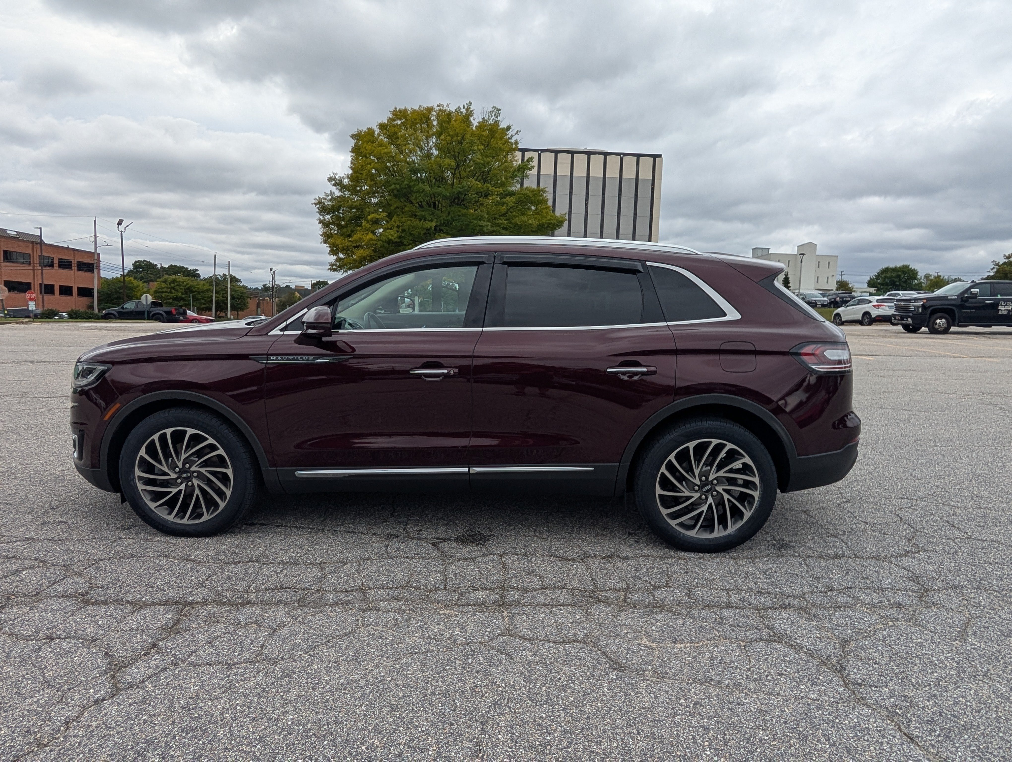 Used 2020 Lincoln Nautilus Reserve w/ Cargo Utility Package AWD/4WD image 6