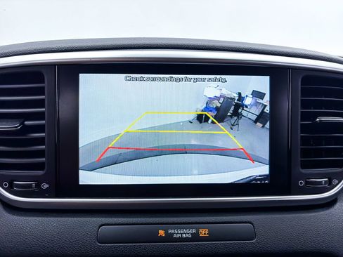 Certified 2022 Kia Sportage LX FWD image 4