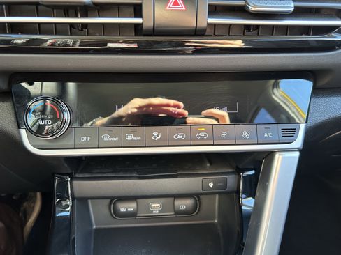 Used 2021 Kia Seltos SX image 14