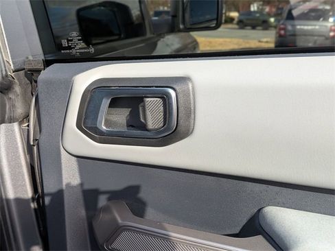 Used 2023 Ford Bronco Badlands image 35