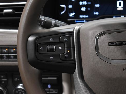 Used 2023 GMC Yukon XL Denali w/ Max Trailering Package image 11