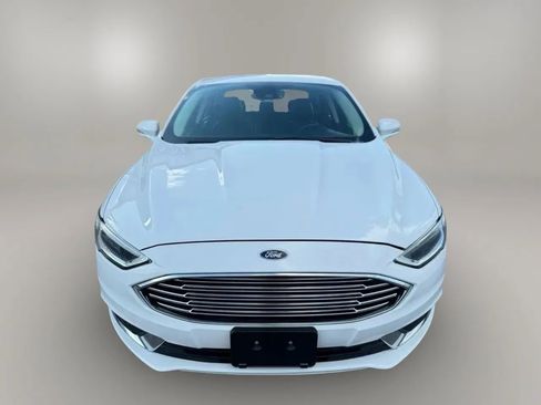 Used 2020 Ford Fusion SE FWD image 3
