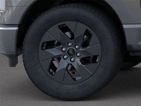 New 2025 Ford F150 Lightning Flash image 19