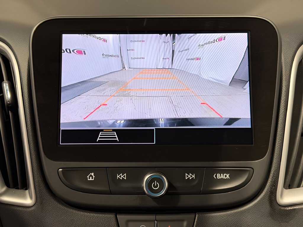 Used 2025 Chevrolet Malibu LT FWD image 16