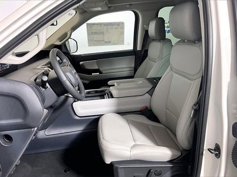 New 2025 Ford Expedition Max Active image 9