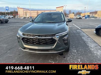 New 2026 Chevrolet Trax LT w/ Sunroof Package