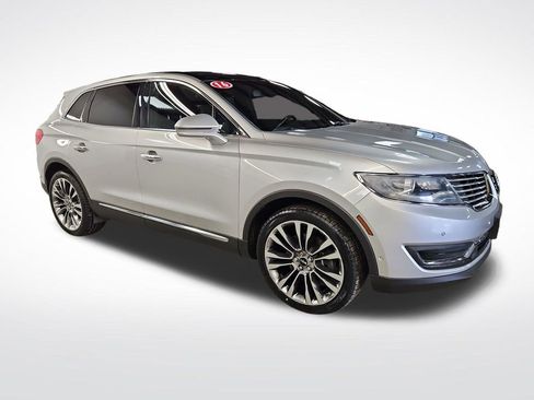Used 2016 Lincoln MKX Reserve w/ Equipment Group 102A AWD/4WD image 8