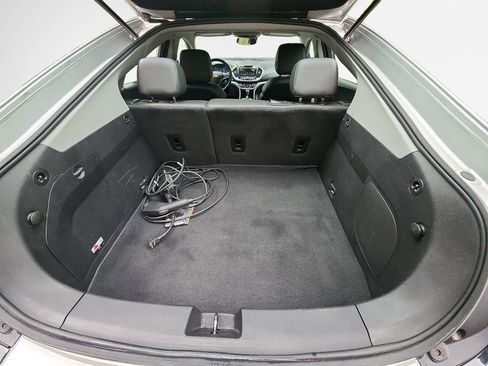 Used 2018 Chevrolet Volt LT w/ Comfort Package FWD image 25