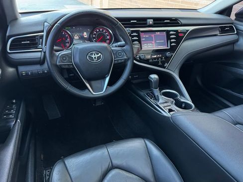 Used 2018 Toyota Camry XSE image 16