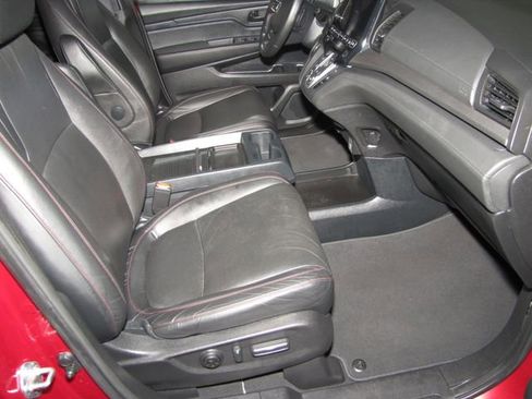 Certified 2023 Honda Odyssey Sport image 18