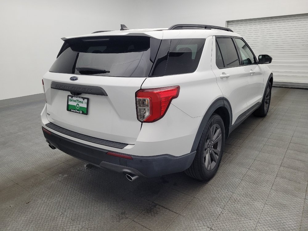 Used 2021 Ford Explorer XLT w/ Equipment Group 202A RWD image 9