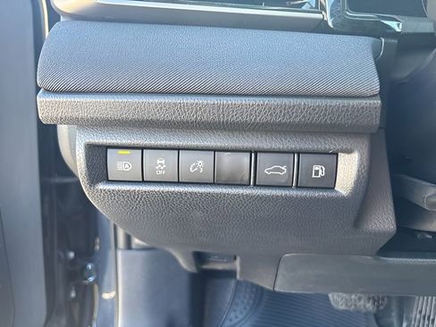 Used 2025 Toyota Camry LE image 20