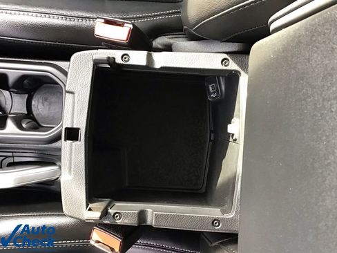 Used 2022 Jeep Wrangler Unlimited Sahara image 41