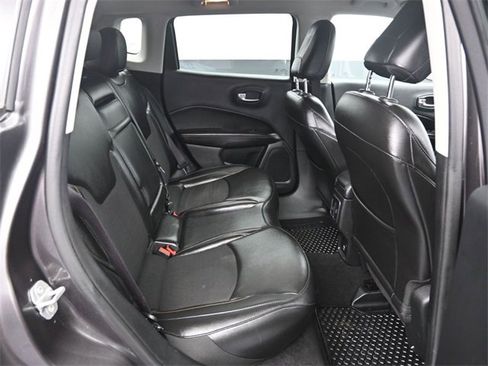 Used 2020 Jeep Compass Latitude w/ Cold Weather Group image 11