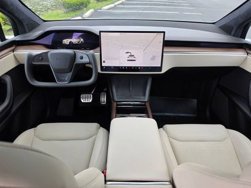 Used 2022 Tesla Model X AWD/4WD image 2