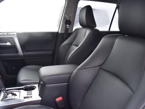 Used 2023 Toyota 4Runner Limited image 7