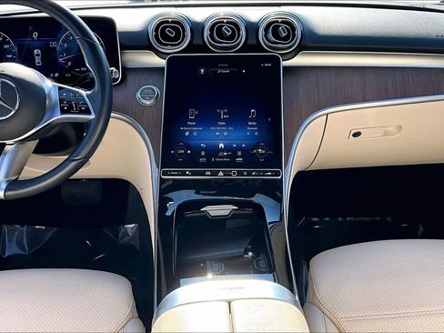 Used 2022 Mercedes-Benz C 300 C 300 image 8