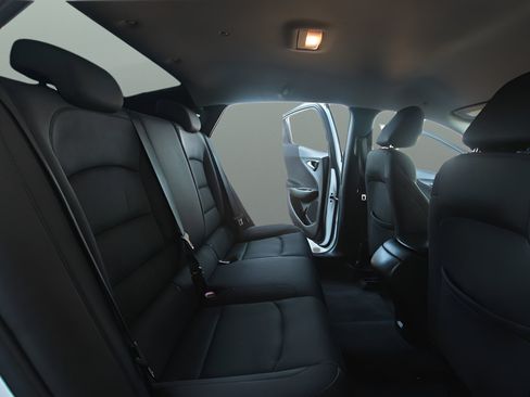 Used 2022 Chevrolet Malibu LS FWD image 16