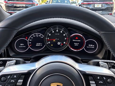 Used 2023 Porsche Cayenne AWD/4WD image 14