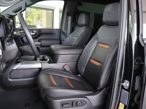 Used 2022 GMC Sierra 2500 AT4 w/ AT4 Preferred Package image 12