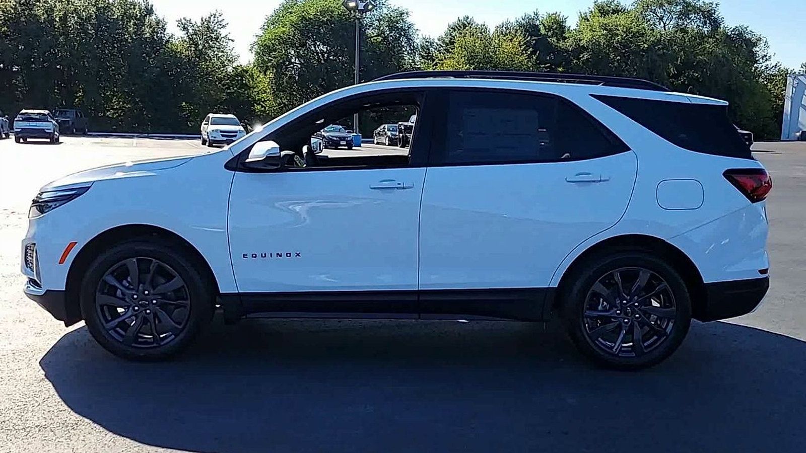 Used 2024 Chevrolet Equinox RS FWD image 5