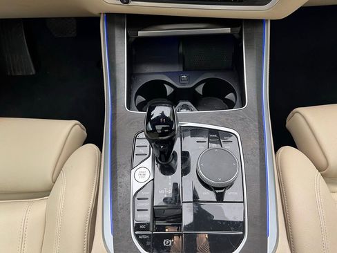 Used 2022 BMW X5 xDrive40i w/ Premium Package image 12