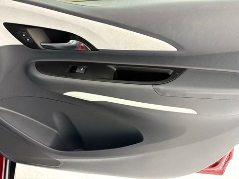 Used 2021 Chevrolet Bolt LT image 43